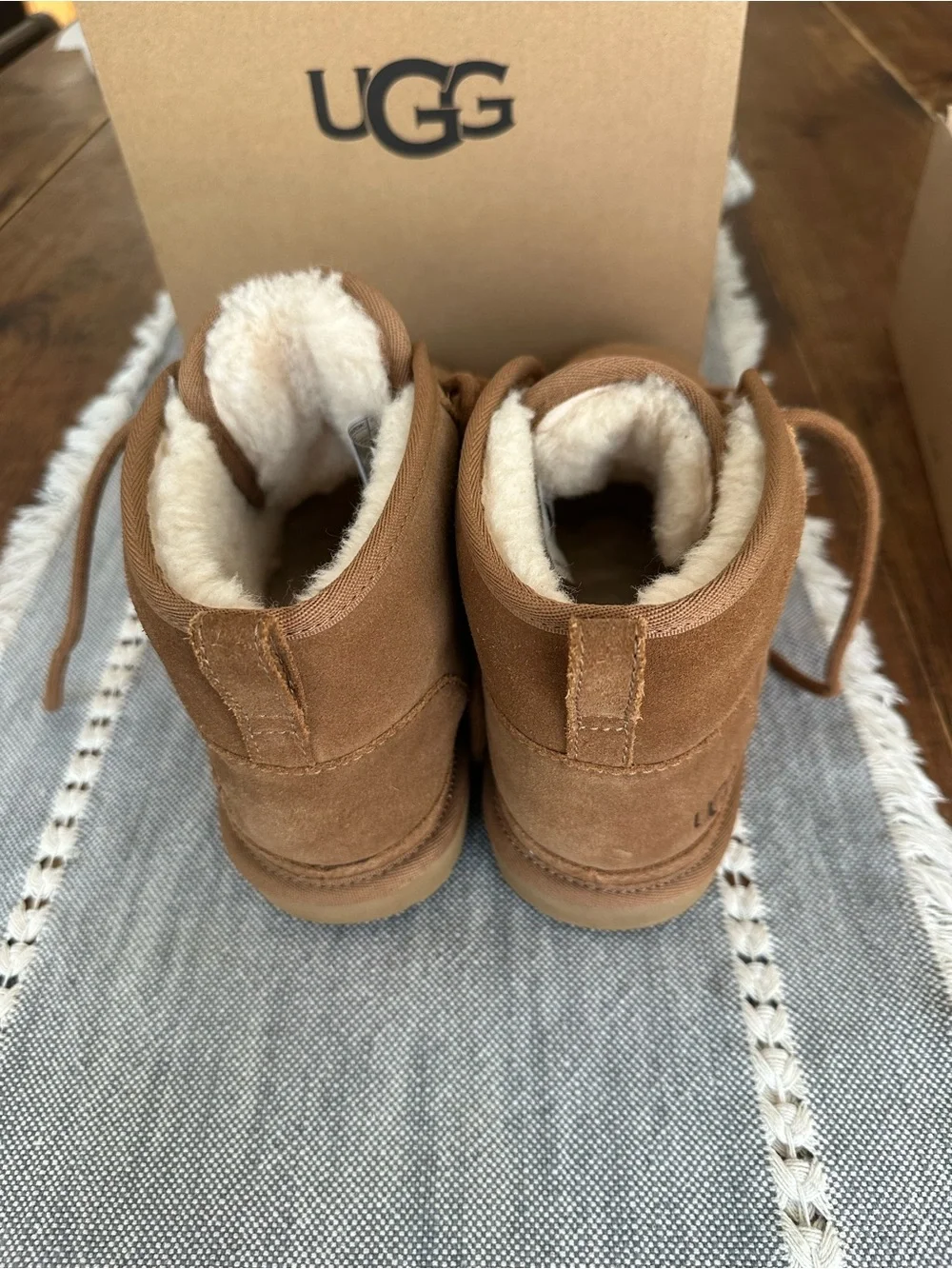 UGG Kids Chestnut Suede Lace-Up Boots with Shearling